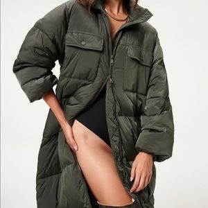 Good American Long Belted Puffer Size 3 - Color Ink Brand New